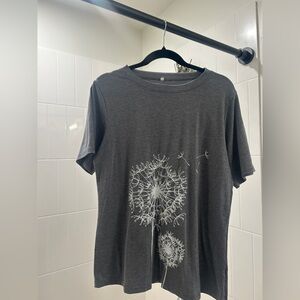 Gray Dandelion Graphic Women’s T-Shirt